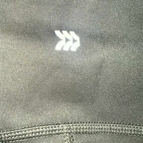 All in Motion Performance Leggings - Picture 3 of 5